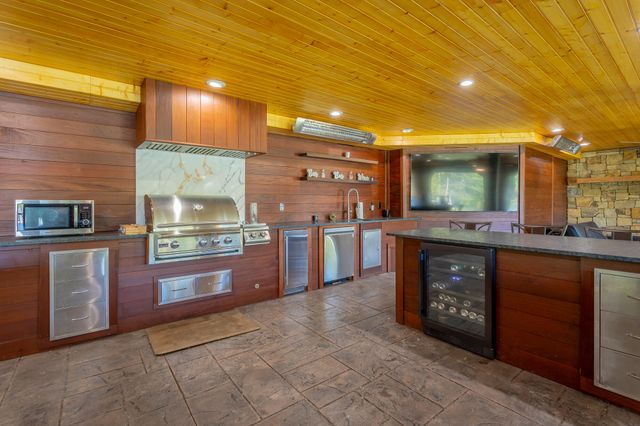 25 Ridgerock Drive, Signal Mountain, TN 37377