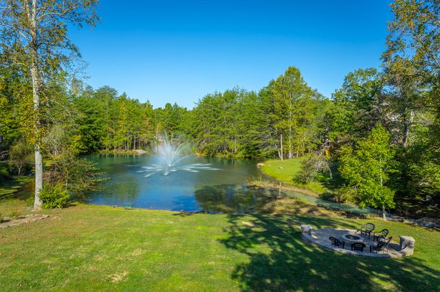 25 Ridgerock Drive, Signal Mountain, TN 37377