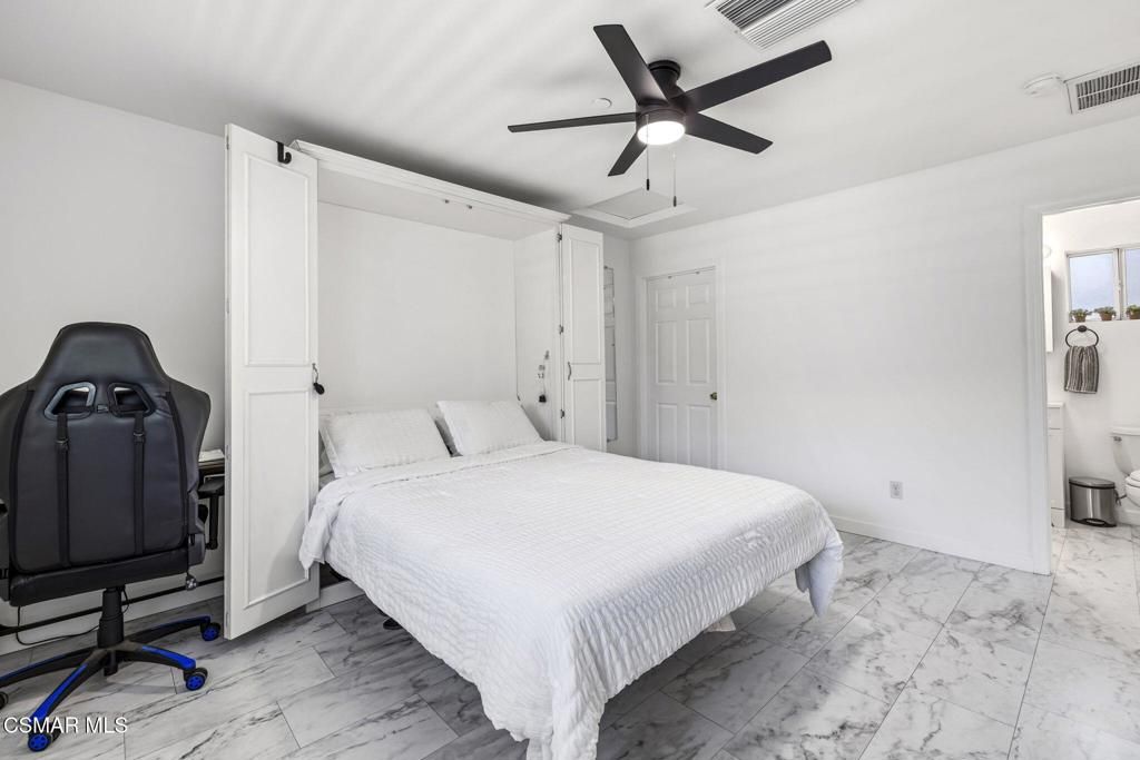 Image 14 of property listing at 1484 N Rose Street, Burbank, CA 91505
