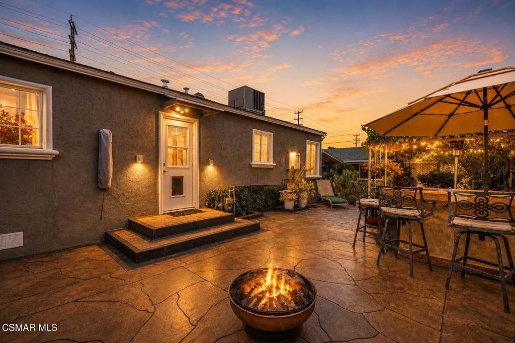 Image 20 of property listing at 1484 N Rose Street, Burbank, CA 91505