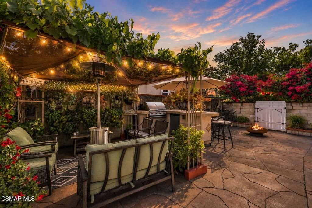 Image 22 of property listing at 1484 N Rose Street, Burbank, CA 91505