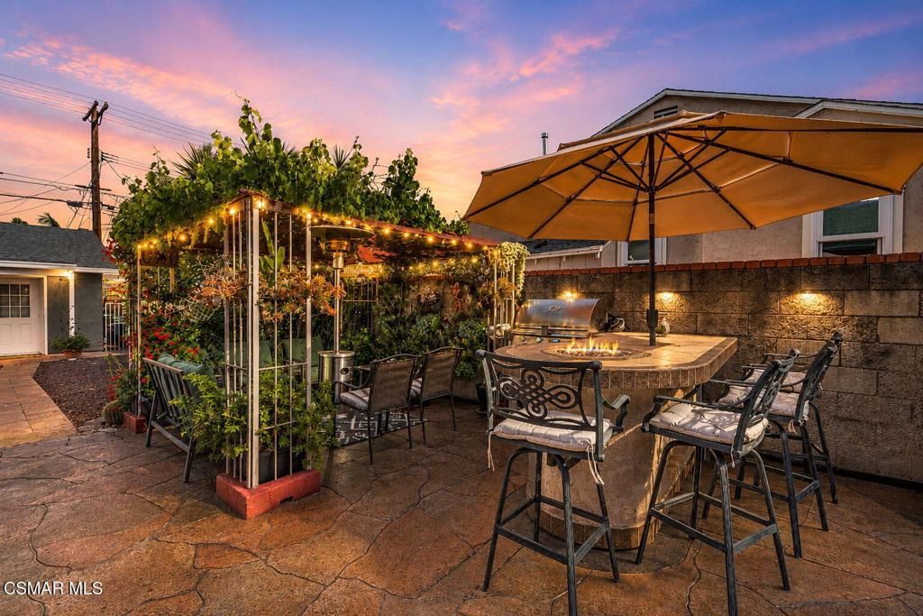 Image 25 of property listing at 1484 N Rose Street, Burbank, CA 91505