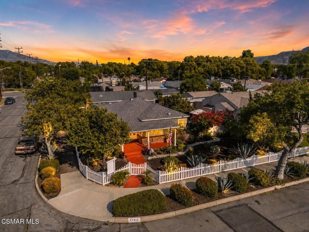 Image 26 of property listing at 1484 N Rose Street, Burbank, CA 91505