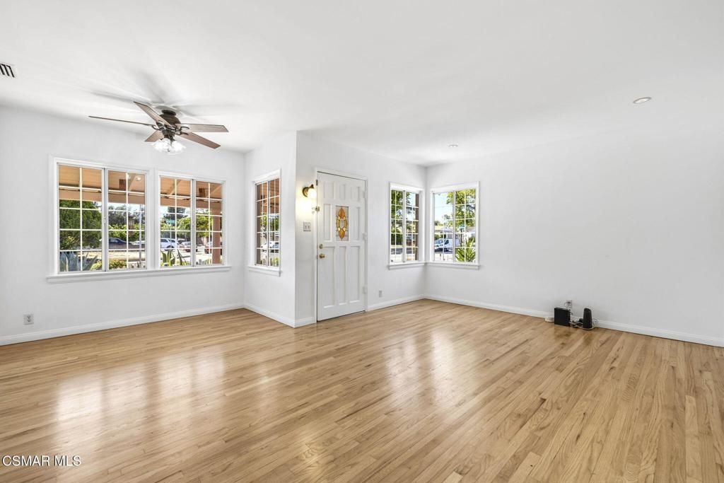 Image 31 of property listing at 1484 N Rose Street, Burbank, CA 91505