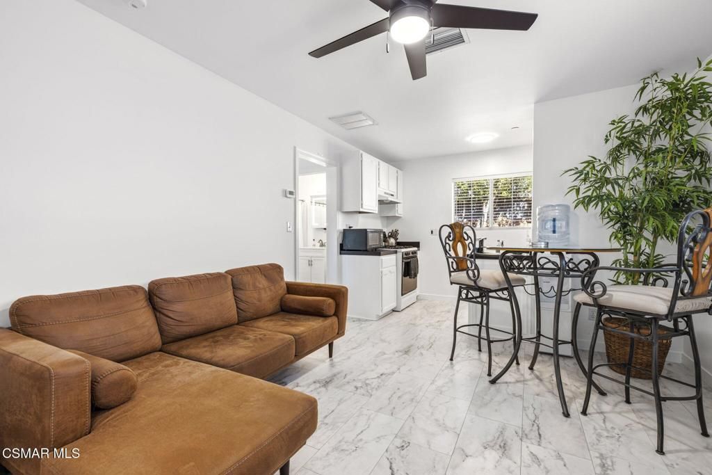 Image 4 of property listing at 1484 N Rose Street, Burbank, CA 91505