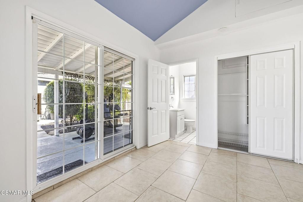 Image 49 of property listing at 1484 N Rose Street, Burbank, CA 91505