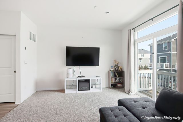 2117 Yellowstone Boulevard, Mundelein, IL 60060