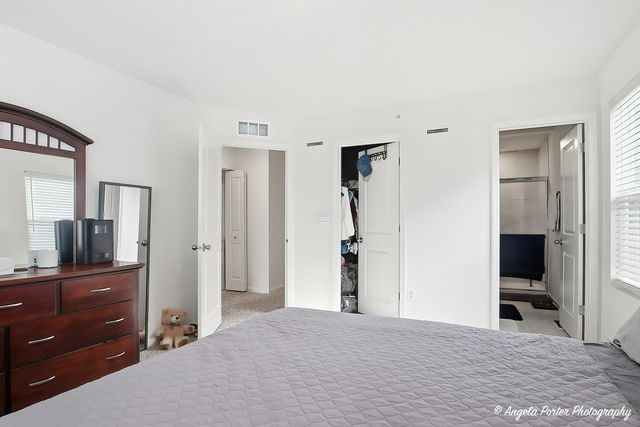 2117 Yellowstone Boulevard, Mundelein, IL 60060