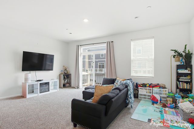 2117 Yellowstone Boulevard, Mundelein, IL 60060