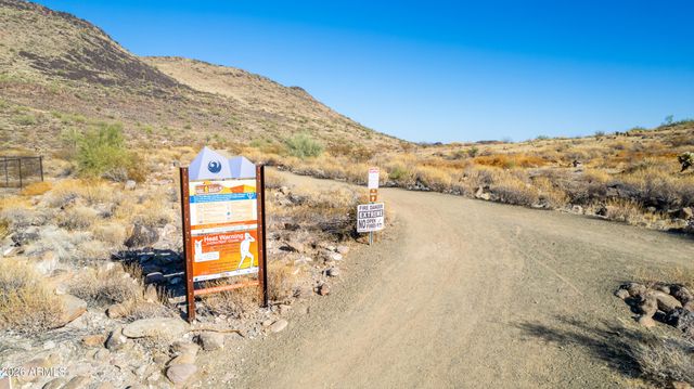 5510 W TETHER Trail, Phoenix, AZ 85083