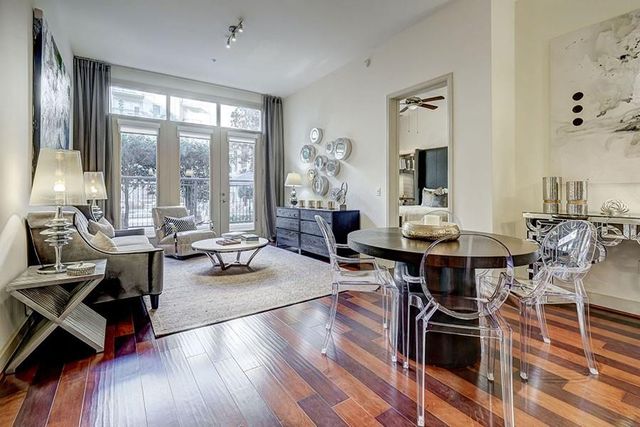 2801 Waterwall Drive 308, Houston, TX 77056