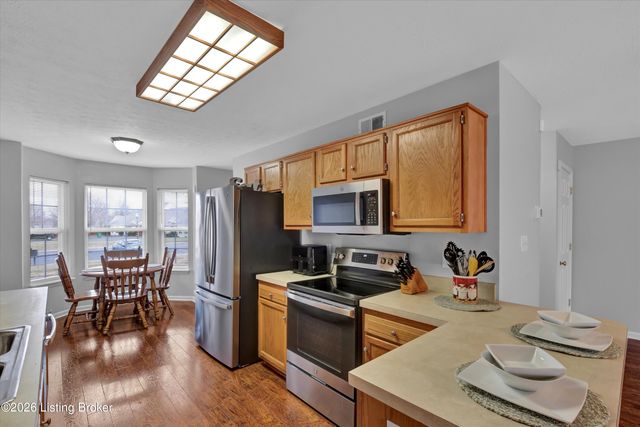 10540 Clayton Allen Blvd, Louisville, KY 40229