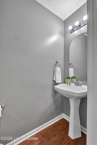 10540 Clayton Allen Blvd, Louisville, KY 40229