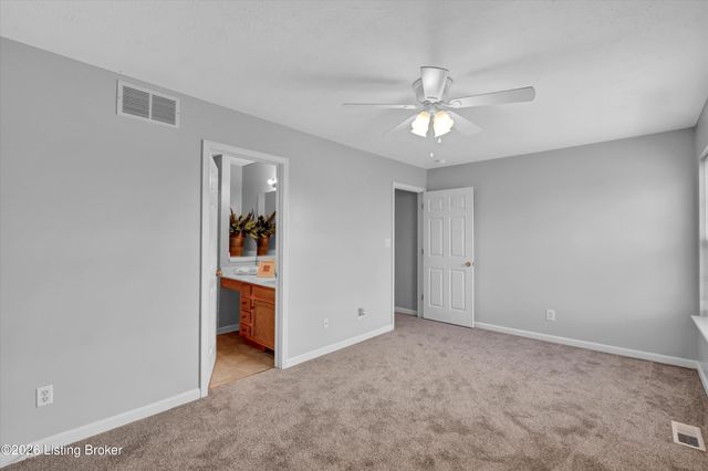 10540 Clayton Allen Blvd, Louisville, KY 40229