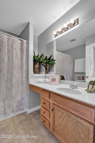 10540 Clayton Allen Blvd, Louisville, KY 40229