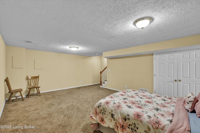 10540 Clayton Allen Blvd, Louisville, KY 40229