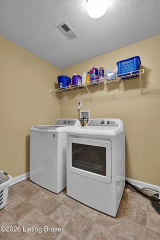 10540 Clayton Allen Blvd, Louisville, KY 40229