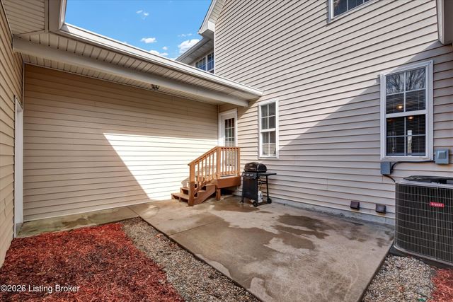 10540 Clayton Allen Blvd, Louisville, KY 40229