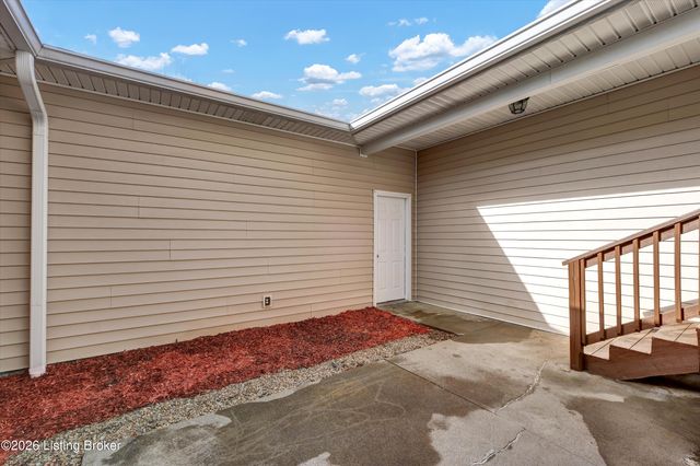 10540 Clayton Allen Blvd, Louisville, KY 40229