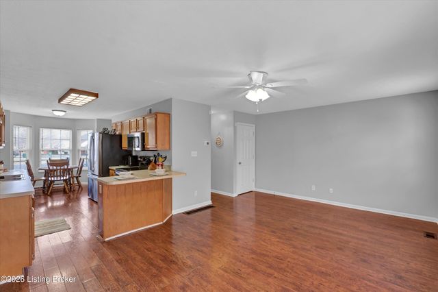 10540 Clayton Allen Blvd, Louisville, KY 40229