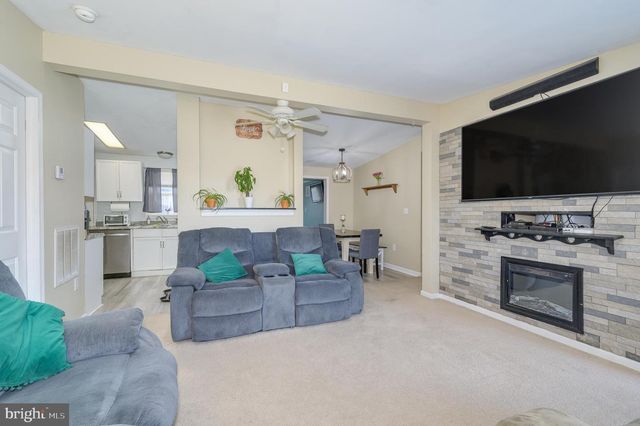 77 BARBIE LN, Martinsburg, WV 25405