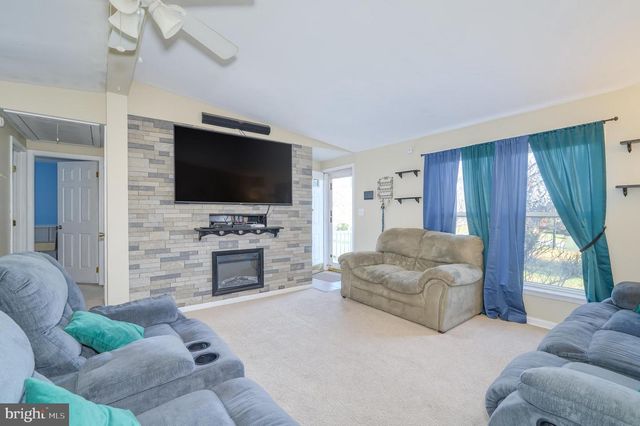 77 BARBIE LN, Martinsburg, WV 25405