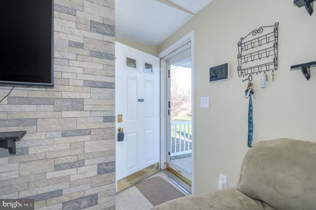 77 BARBIE LN, Martinsburg, WV 25405