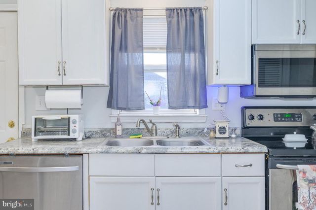 77 BARBIE LN, Martinsburg, WV 25405