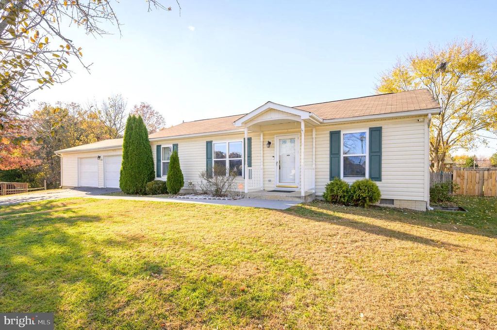 77 BARBIE LN, Martinsburg, WV 25405