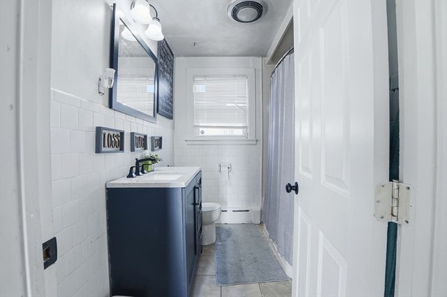 899 Ridge Street, New Bedford, MA 02740