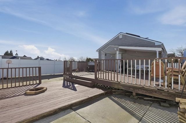 899 Ridge Street, New Bedford, MA 02740