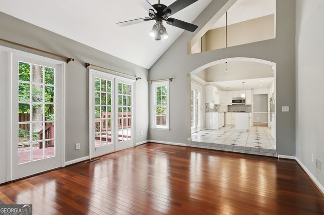 810 Devenish Lane, Roswell, GA 30075