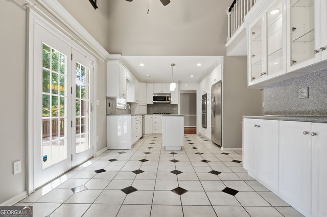 810 Devenish Lane, Roswell, GA 30075