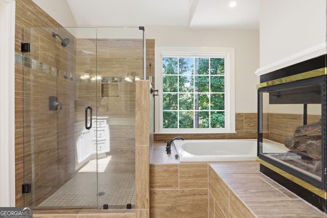 810 Devenish Lane, Roswell, GA 30075
