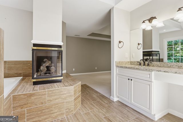 810 Devenish Lane, Roswell, GA 30075
