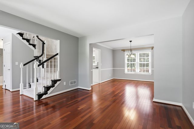 810 Devenish Lane, Roswell, GA 30075