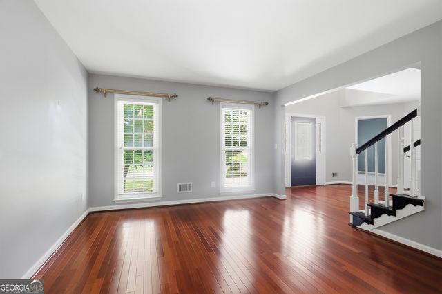 810 Devenish Lane, Roswell, GA 30075