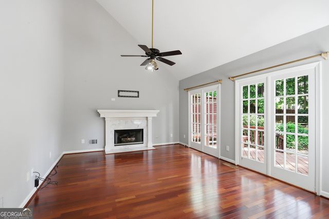 810 Devenish Lane, Roswell, GA 30075