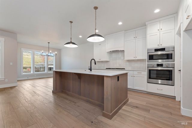 6612 N Good Drive, Eagle, ID 83629