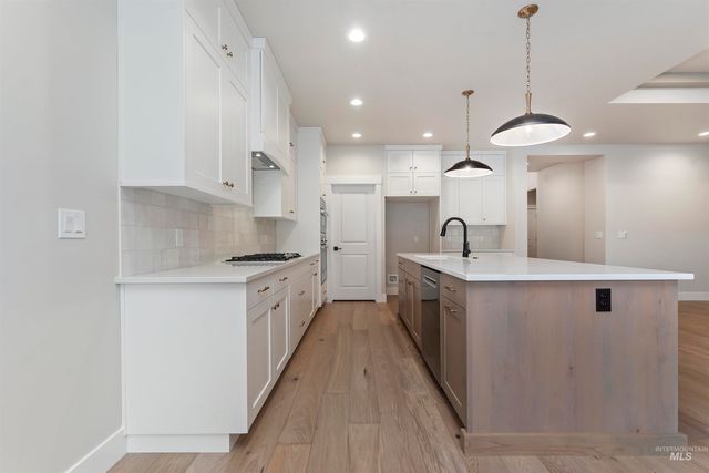 6612 N Good Drive, Eagle, ID 83629