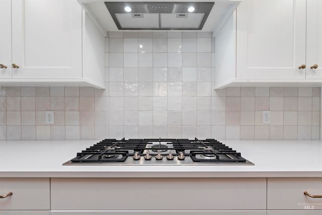 6612 N Good Drive, Eagle, ID 83629