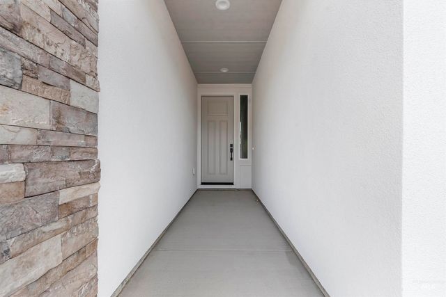 6612 N Good Drive, Eagle, ID 83629