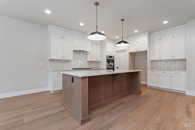 6612 N Good Drive, Eagle, ID 83629