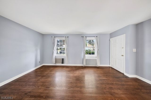 251 Elmwood Ave, Maplewood Twp., NJ 07040