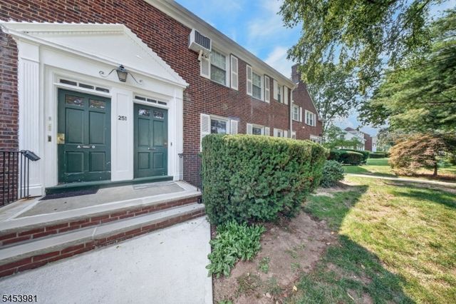 251 Elmwood Ave, Maplewood Twp., NJ 07040