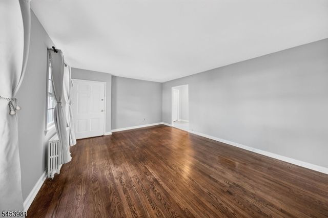 251 Elmwood Ave, Maplewood Twp., NJ 07040