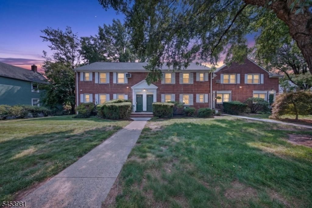 251 Elmwood Ave, Maplewood Twp., NJ 07040