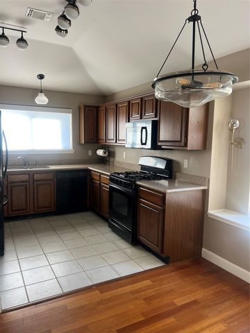 1103 Deepwoods TRL, Leander, TX 78641