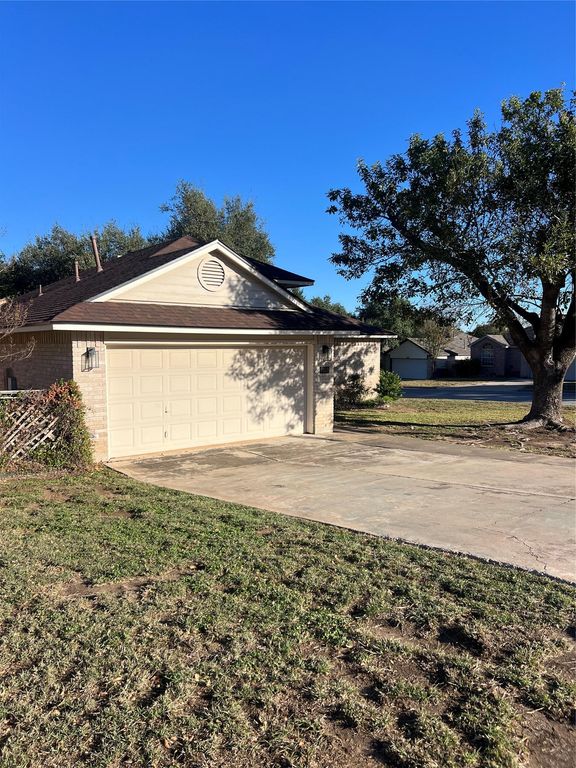 1103 Deepwoods TRL, Leander, TX 78641