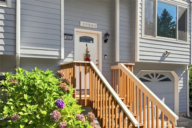 19005 60th Street E, Lake Tapps, WA 98391